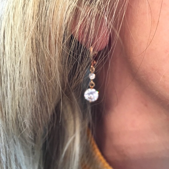 CHECH CRYSTAL and GOLD TONE DANGLE  1 left - Picture 2 of 6